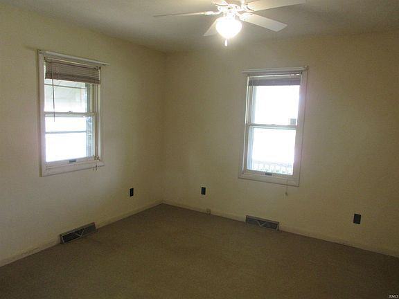 5th image of 515 W High St