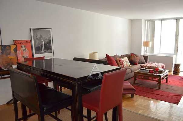 Rented by Peter Ashe | media 40