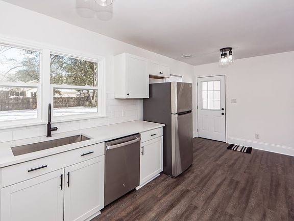 2nd image of 4742 Farmal St