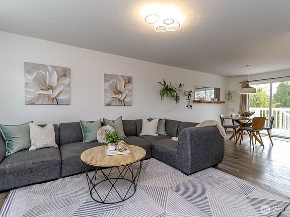 5th image of 4104 151st Street E