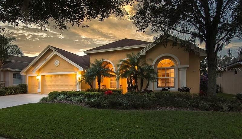 1st image of 23615 Gracewood Cir