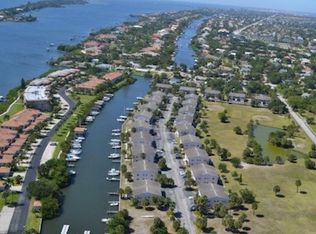 107 Snead Rd APT C, Indian Harbour Beach, FL 32937