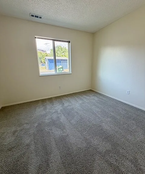963 Iowa Ave #B — Photo 8