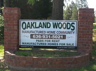 360 Oakland Woods Dr, Festus, MO 63028