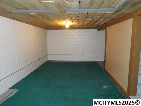 2nd image of 602 3rd St SE