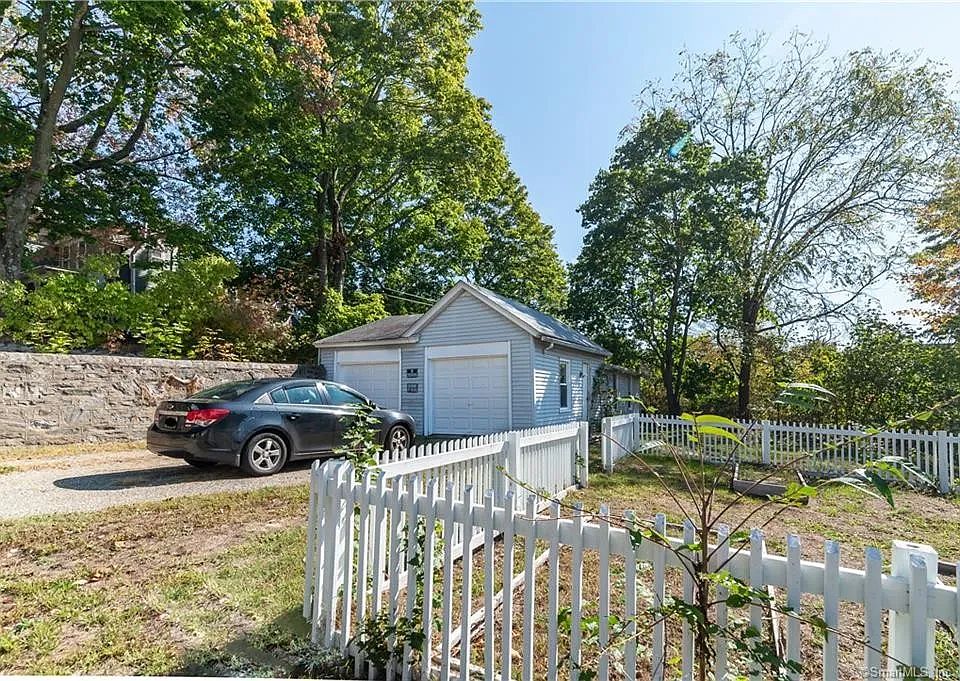 One car garage available. Other garage used by other tenant in home.