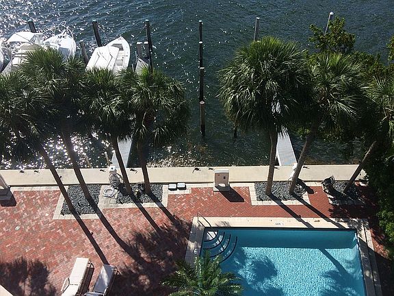 2nd image of 1700 S Bayshore Ln APT 6B