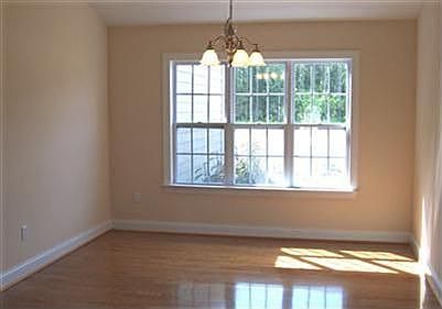 2nd image of 4976 Kitts Ct SE