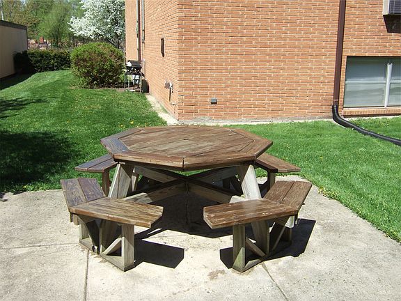 3rd image of 2505 Wesleyan Ave APT 31