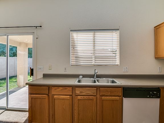 4th image of 10421 W Palm Ln