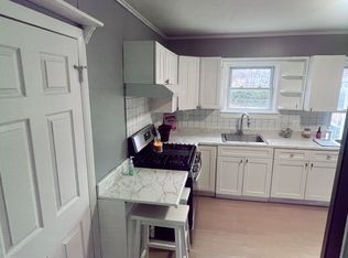 (Undisclosed Address), Warren, RI 02885