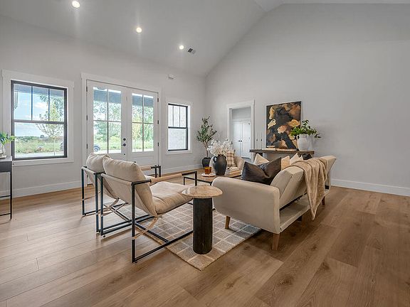 3rd image of 221 Madison Ave
