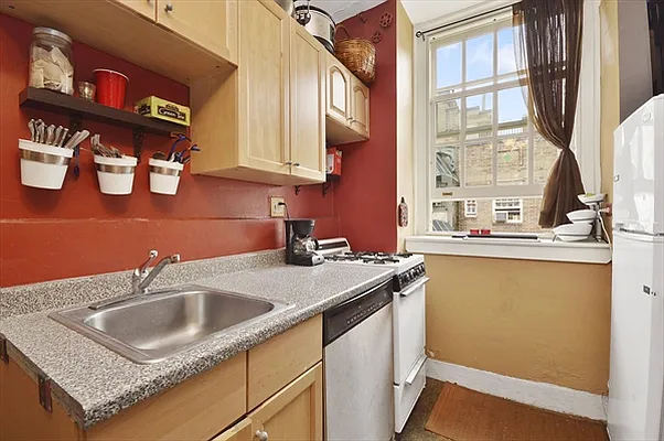 Sold by Citi Habitats | media 32