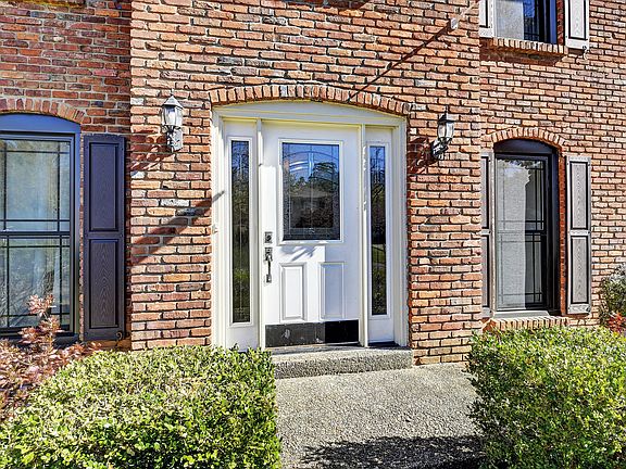 3rd image of 505 Cheskirk Pl