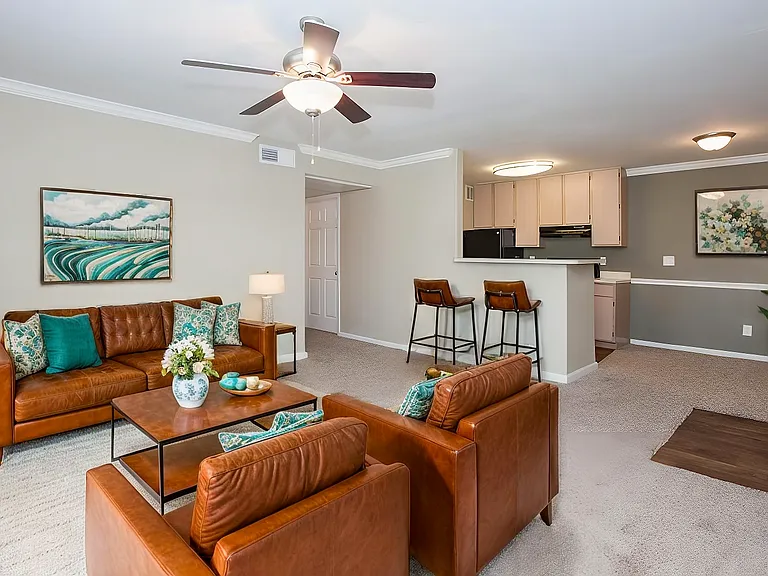 Kingsgate Apartments — Photo 47