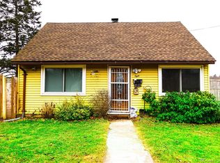 8 Greenway Pl, Meriden, CT 06451