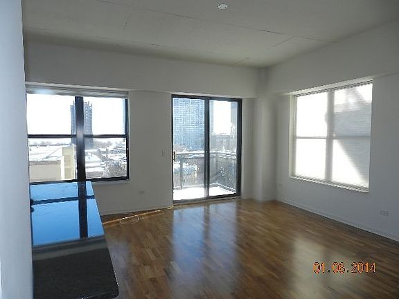 2nd image of 1122 W Catalpa Ave APT 804