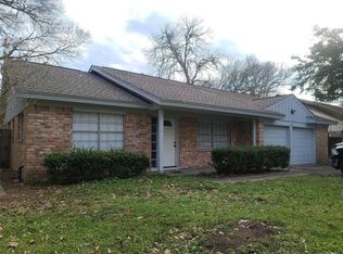 5228 E Bayou Dr, Dickinson, TX 77539