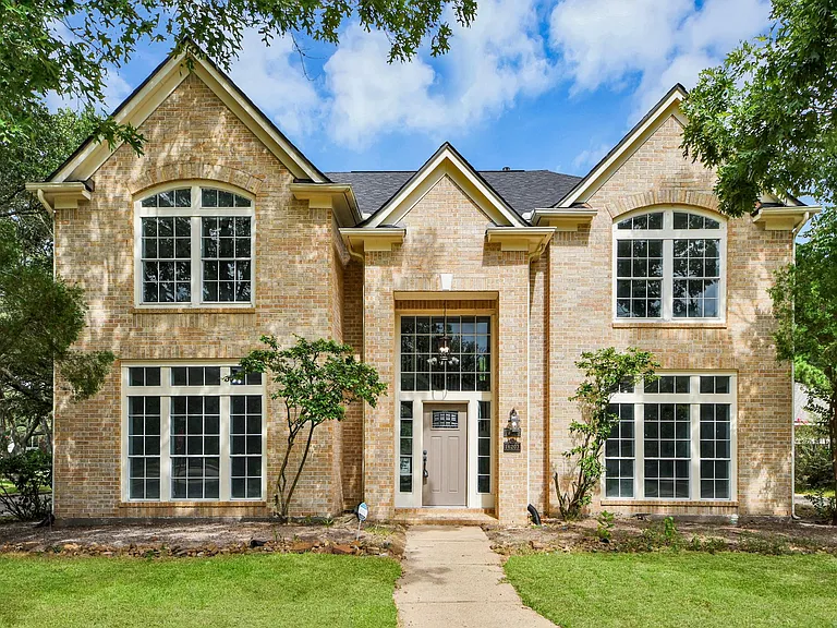 16203 Broken Timber Cir — Photo 1