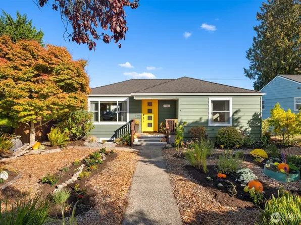 4026 52nd Avenue SW, Seattle, WA 98116