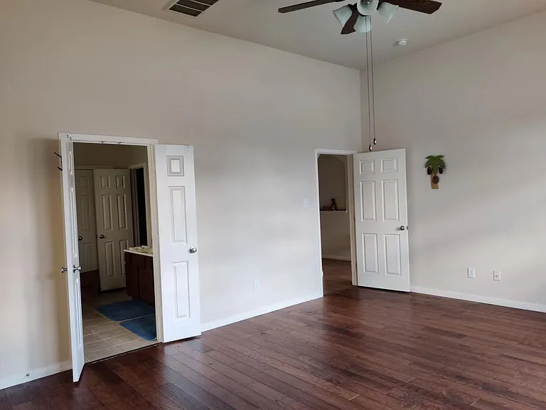 3922 Camden Fields Ln — Photo 15