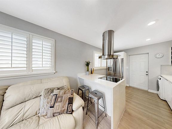 4th image of 1345 NE 17th Avenue #1