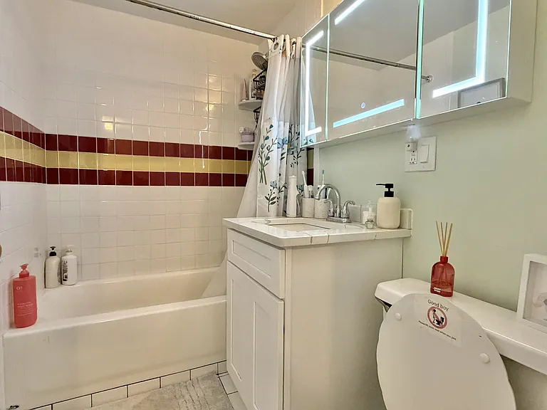 31 Ellingwood St #31 — Photo 6