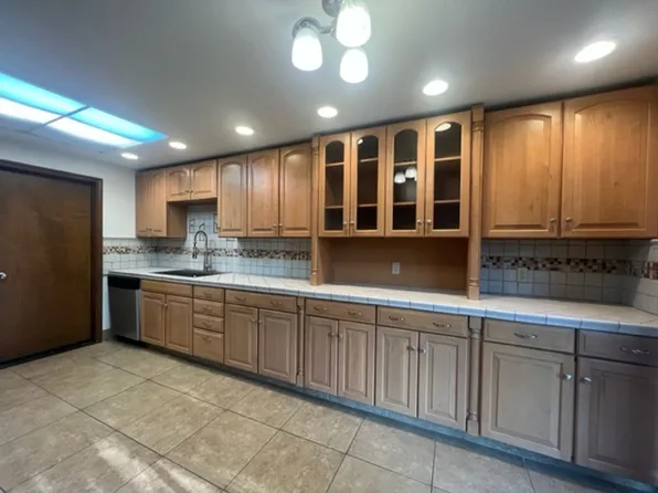 600-602 Scenic Dr, 600-602 Scenic Dr, Ashland, OR 97520