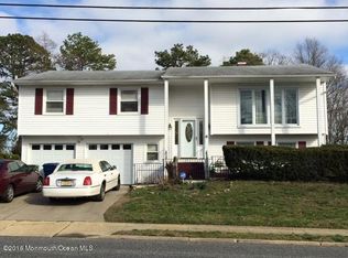 6 Chadwell Ct, Neptune, NJ 07753