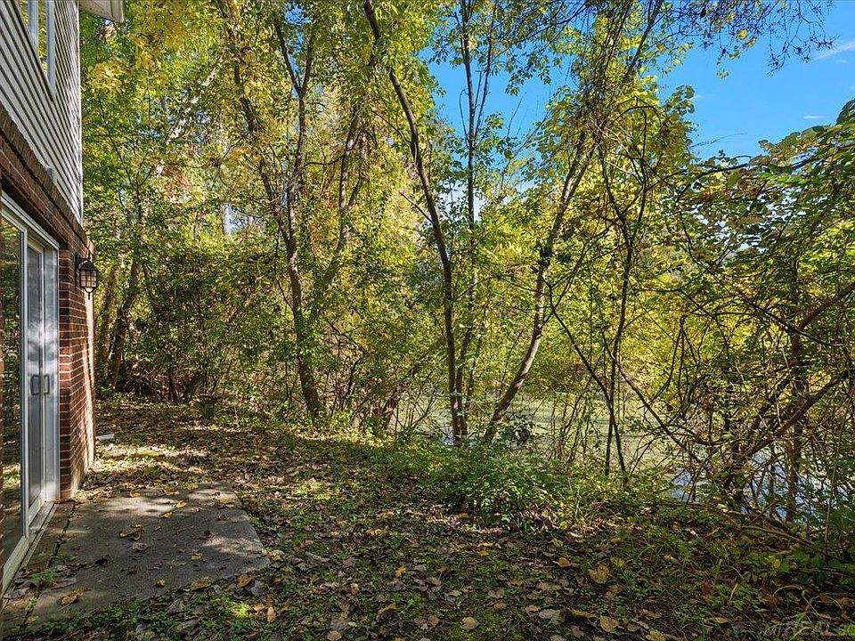 575 Lakes Edge Dr, photo 12