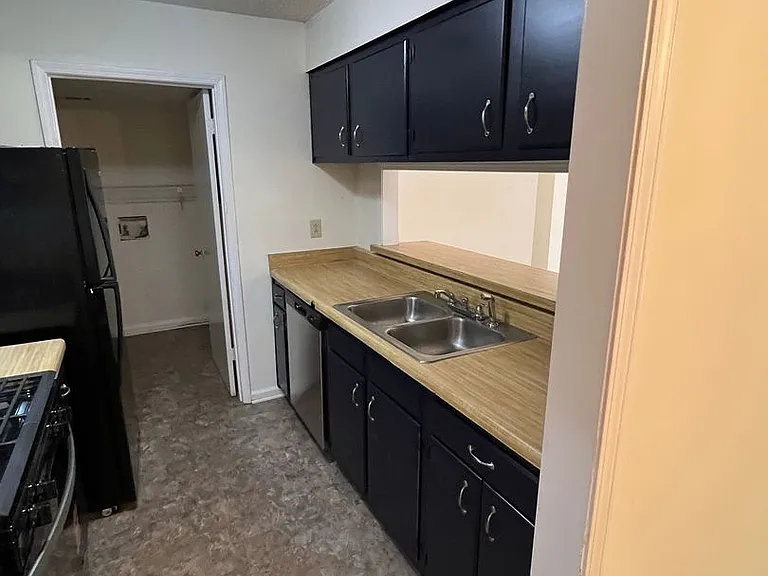 2633 Dorian Drive — Photo 7