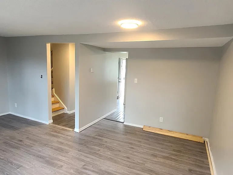 660 Hochelaga St — Photo 25