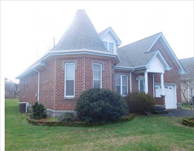 2nd image of 565 Leston Gilbert Dr