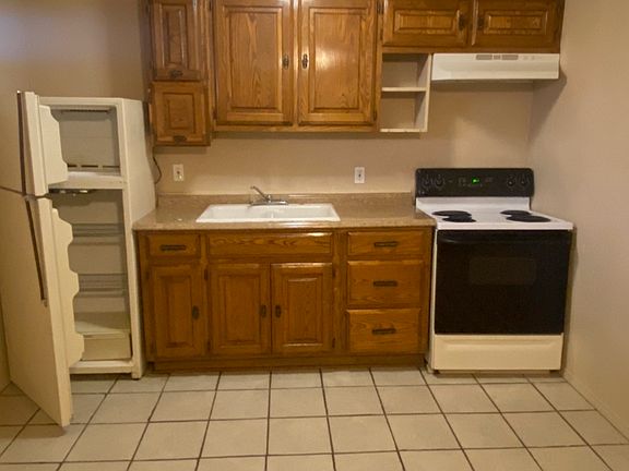 3rd image of 303 Elm St #A