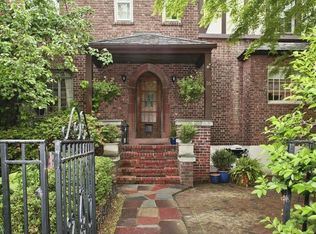 16 Bacon Ct, Bronxville, NY 10708