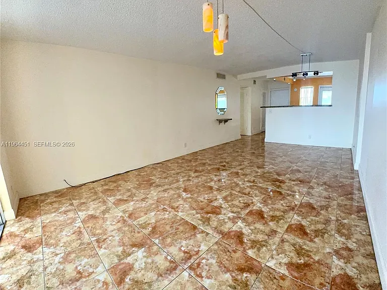 609 NE 14th Ave #706 — Photo 12