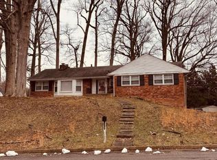 5920 Autumn Dr, Mc Lean, VA
