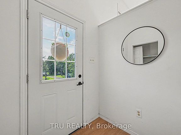 5th image of 445 Bolton Rd