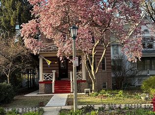 1028 Ontario St #1, Oak Park, IL 60302