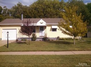 2019 Mission Rd, Salina, KS 67401