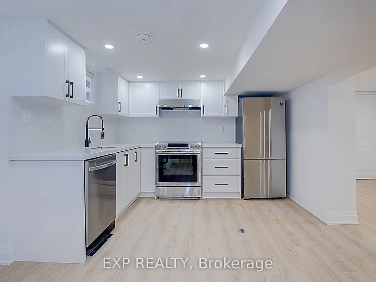 36 Vauxhall Dr #BASEMENT — Photo 6