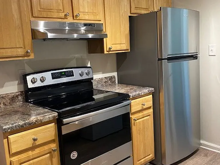 Eastwind Apartments — Photo 16