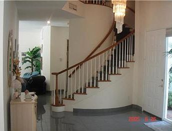 2nd image of 19959 NE 36th Pl