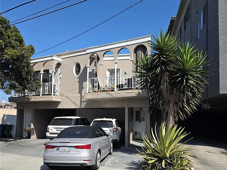 120 Hurricane St #2 — Photo 2