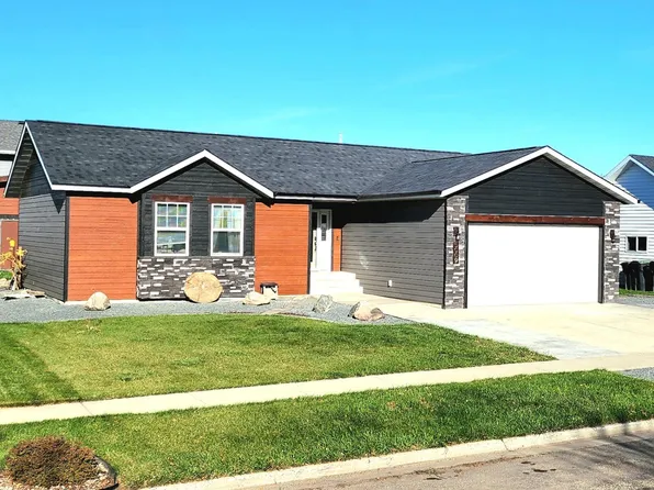 5009 37th Ave NW, Mandan, ND 58554