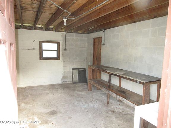 4th image of 7002 Evergreen Dr