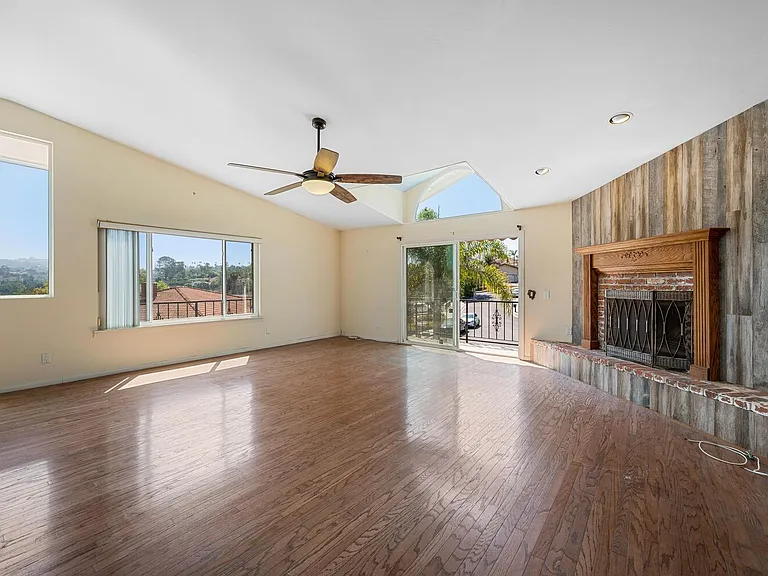 1237 Sandra Cir — Photo 9