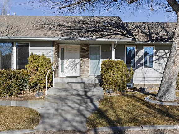 3rd image of 3085 Boehm Estate Dr
