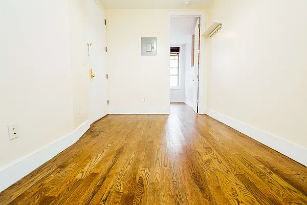 Rented by Nooklyn NYC LLC | media 8