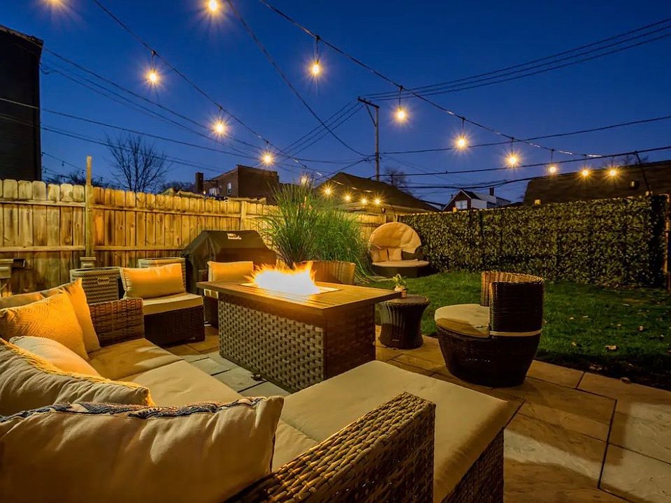 1st image of 2635 N Avers Ave #2